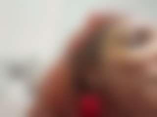 Live cam show with Nia Harriss - Brown Hair on CamSodaAdn