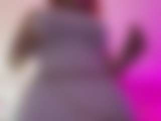 Live cam show with Nia Harriss - Brown Hair on Adult Interactions