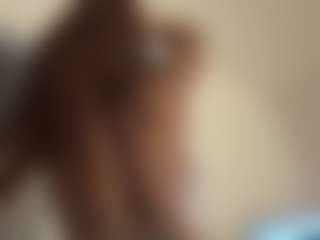 Show de cam en vivo con Nia Harriss - Pinch Curvy en Camsoda