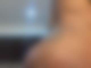 Live cam show with Nia Harriss - BBW Blowjob on Camsoda