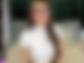 im-aliss MILF webcam performer live streaming