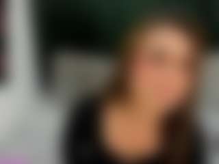 im-aliss MILF webcam performer live streaming