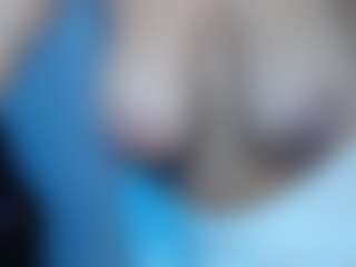Live cam show with Cute-Sofia - Lactating on Soda Cam