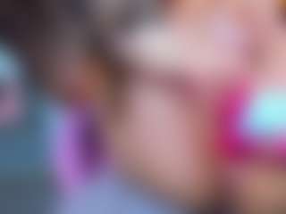 Live cam show with AndreaSvel - Public on xDating