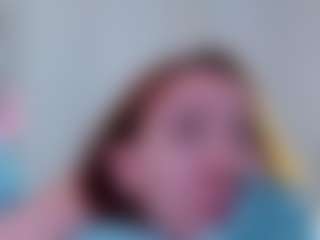 Live cam show with AndreaSvel - Brown Hair on Camsoda