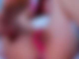 Live cam show with AndreaSvel - Natural on Camming Site