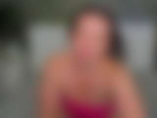 Live cam show with EveLibston - Middle Aged on CamClone