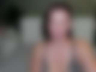 Live cam show with EveLibston - Mature on CamClone
