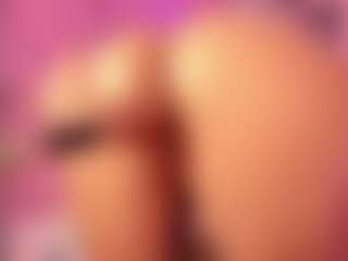 Live cam show with Xime - Petite MILF on Milfs Live
