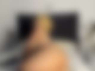 Kourtney Lee's Live Sex Cam Show