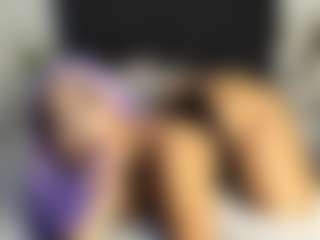 Live cam show with Kourtney Lee - Gamer Black on SinfulBabes