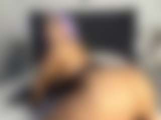Live cam show with Kourtney Lee - Amateur on Camming Site