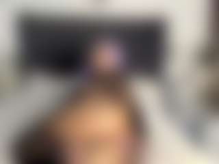 Live cam show with Kourtney Lee - White on mypornchat.com