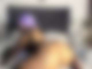Live cam show with Kourtney Lee - Gape on Camsoda