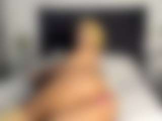 Live cam show with Kourtney Lee - BBW on Camsoda