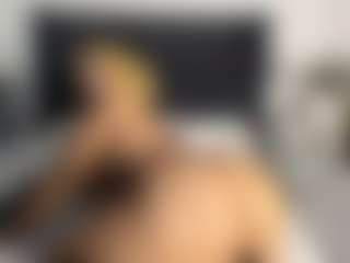 Live cam show with Kourtney Lee - Deepthroat on Streamer API