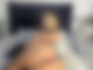 Kourtney Lee's Live Sex Cam Show