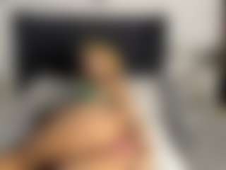 Kourtney Lee's Live Sex Cam Show