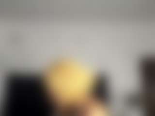 Live cam show with Kourtney Lee - BBW on Hubzter Live