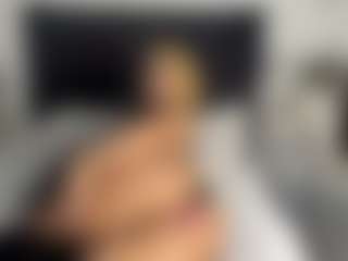 Live cam show with Kourtney Lee - Gape on Camsoda
