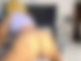 Kourtney Lee's Live Sex Cam Show