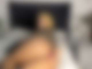 Live cam show with Kourtney Lee - Ass Clapping on Camsoda