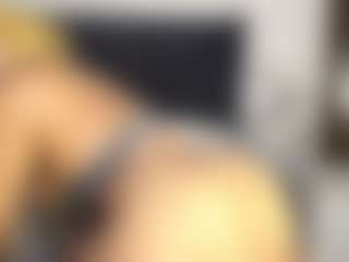 Kourtney Lee's Live Sex Cam Show