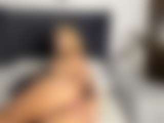 Kourtney Lee's Live Sex Cam Show
