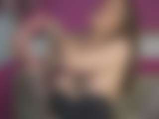 Live cam show with LoriMineli - Bedroom on slutload