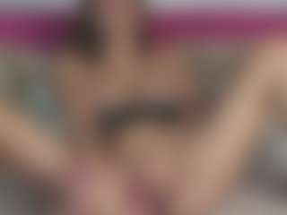Live cam show with LoriMineli - Shaved Pussy Mature on livesuperchat.net