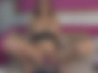 LoriMineli's Live Sex Cam Show