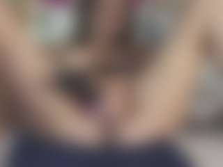 LoriMineli's Live Sex Cam Show