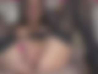 Live cam show with LoriMineli - Housewife on Streamer API