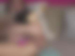 Live cam show with LoriMineli - Strip Mature on Milf Play