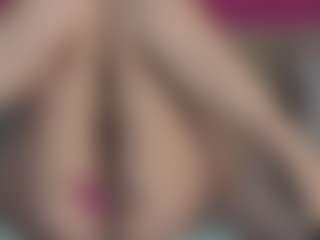 LoriMineli's Live Sex Cam Show