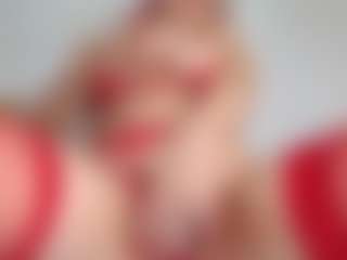 Live cam show with Ashly-Roberts - Middle Aged on fuklive.com