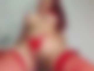Live cam show with Ashly-Roberts - Shaved Pussy on Soda Cam