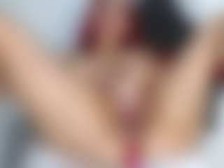 Ashly-Roberts MILF webcam performer live streaming