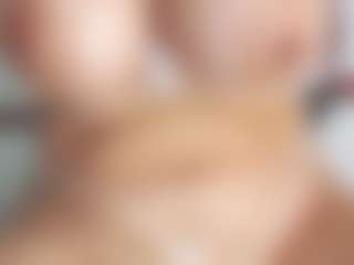 Ashly-Roberts's Live Sex Cam Show