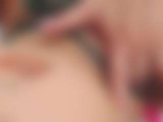 Live cam show with Ashly-Roberts - Solo on Hubzter Live
