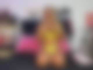 Live cam show with Emmily Giraldo - Handjob on AdultVida.com