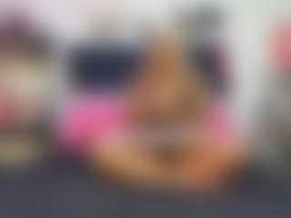 Emmily Giraldo's Live Sex Cam Show