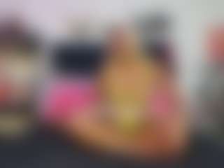 Live cam show with Emmily Giraldo - Skinny on livesuperchat.net