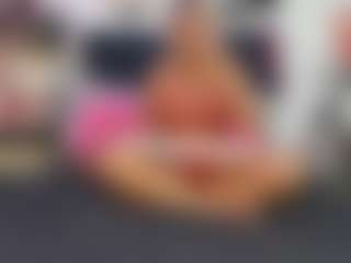 Emmily Giraldo's Live Sex Cam Show