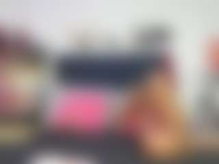 Live cam show with Emmily Giraldo - Green Eyes on Mixed Magazine Live