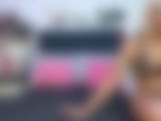 Live cam show with Emmily Giraldo - Fuck Machine on TeamSkeetLive