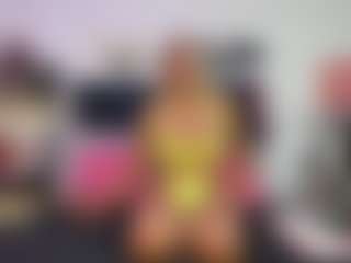 Live cam show with Emmily Giraldo - Green Eyes on Camsoda