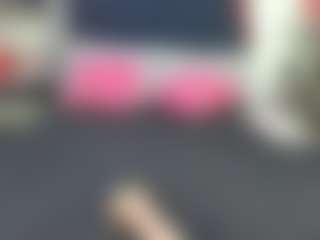 Live cam show with Emmily Giraldo - Grey on Milfs Live