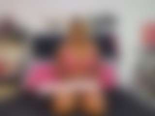 Live cam show with Emmily Giraldo - Nipple Piercings on makecum.org