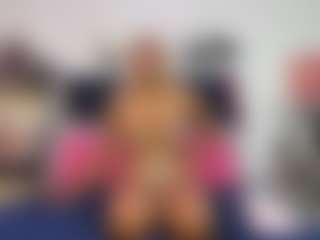Live cam show with Emmily Giraldo - Deepthroat on xxxlivecams.org